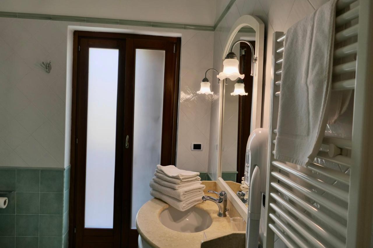 Ganimede Apartament Sperlonga Exterior foto