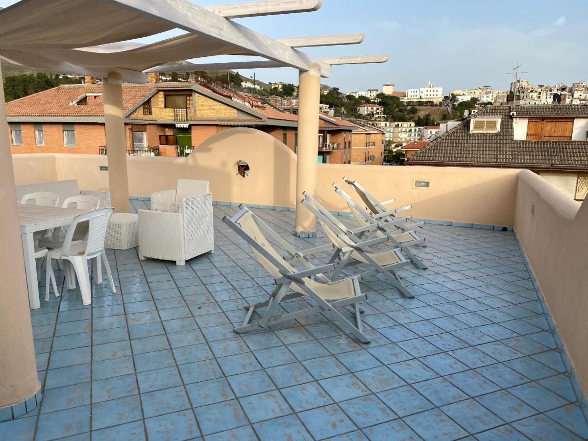 Ganimede Apartament Sperlonga Exterior foto