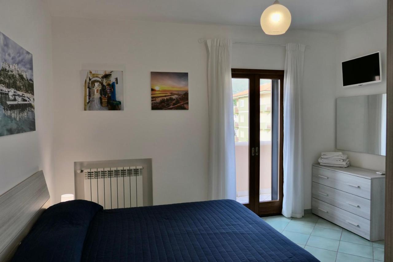 Ganimede Apartament Sperlonga Exterior foto
