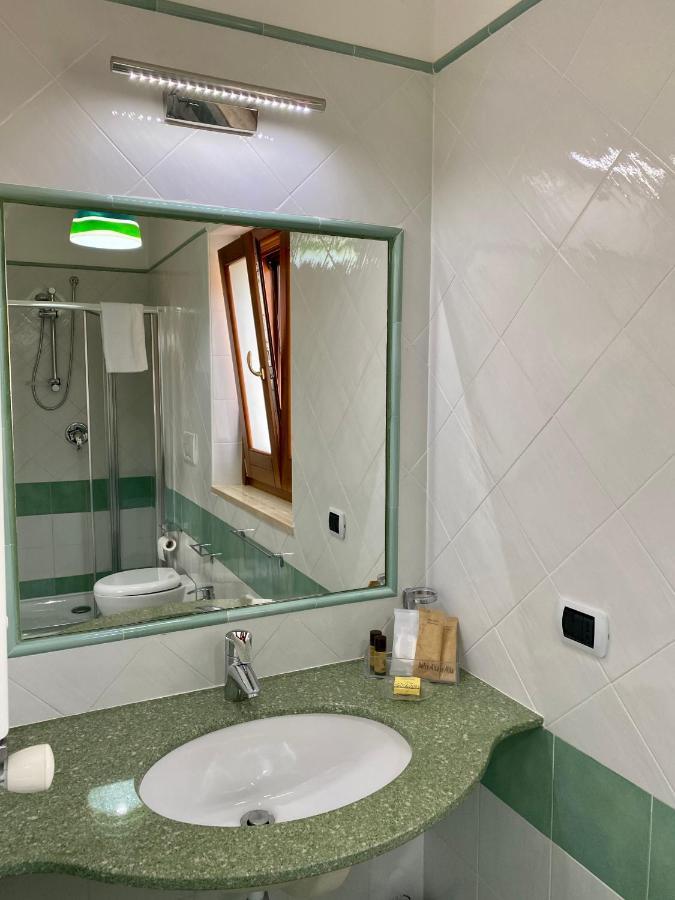 Ganimede Apartament Sperlonga Exterior foto