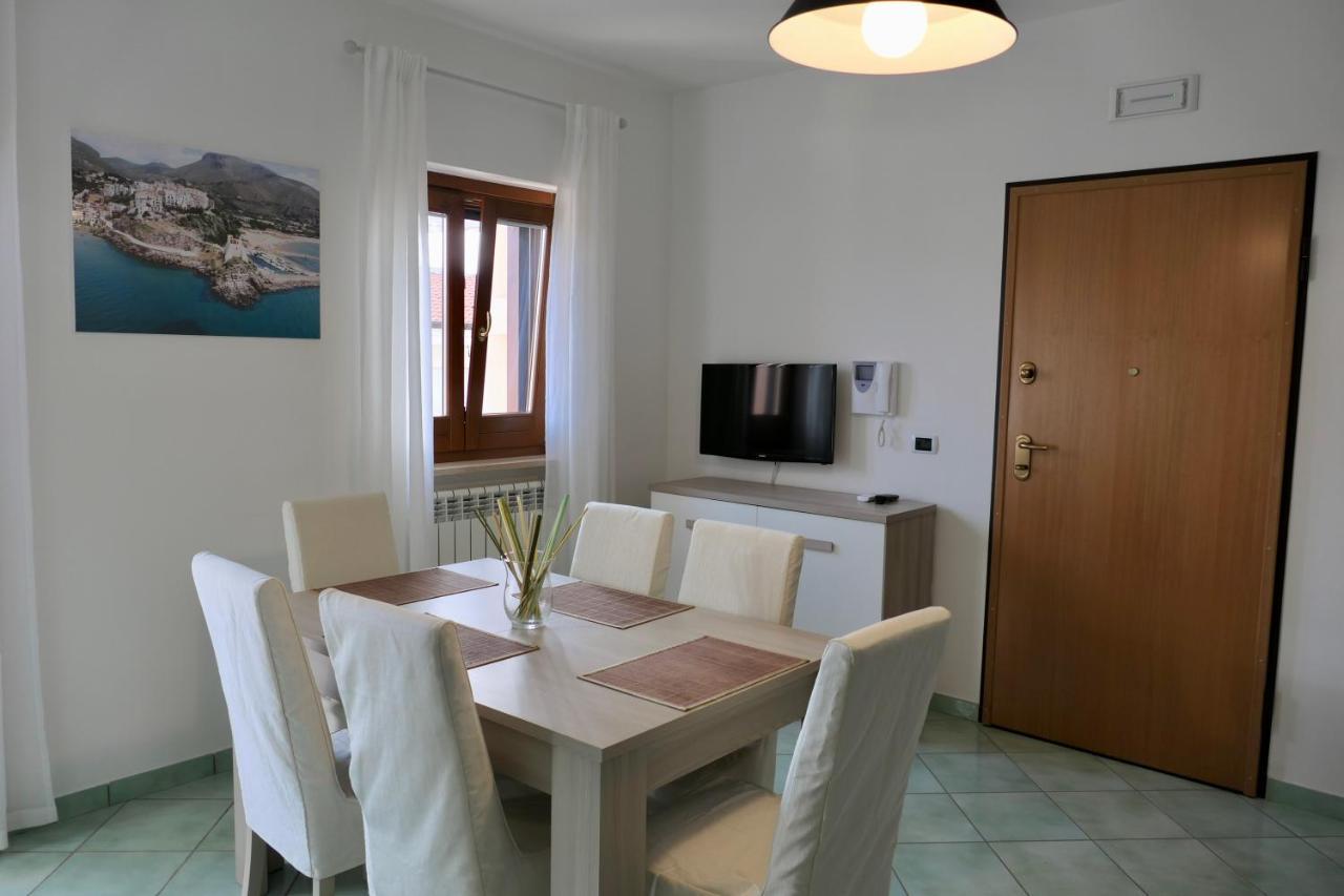 Ganimede Apartament Sperlonga Exterior foto