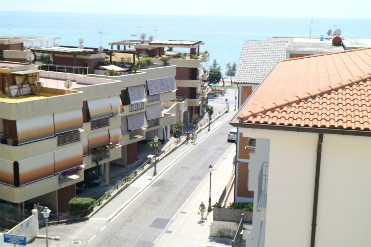 Ganimede Apartament Sperlonga Exterior foto